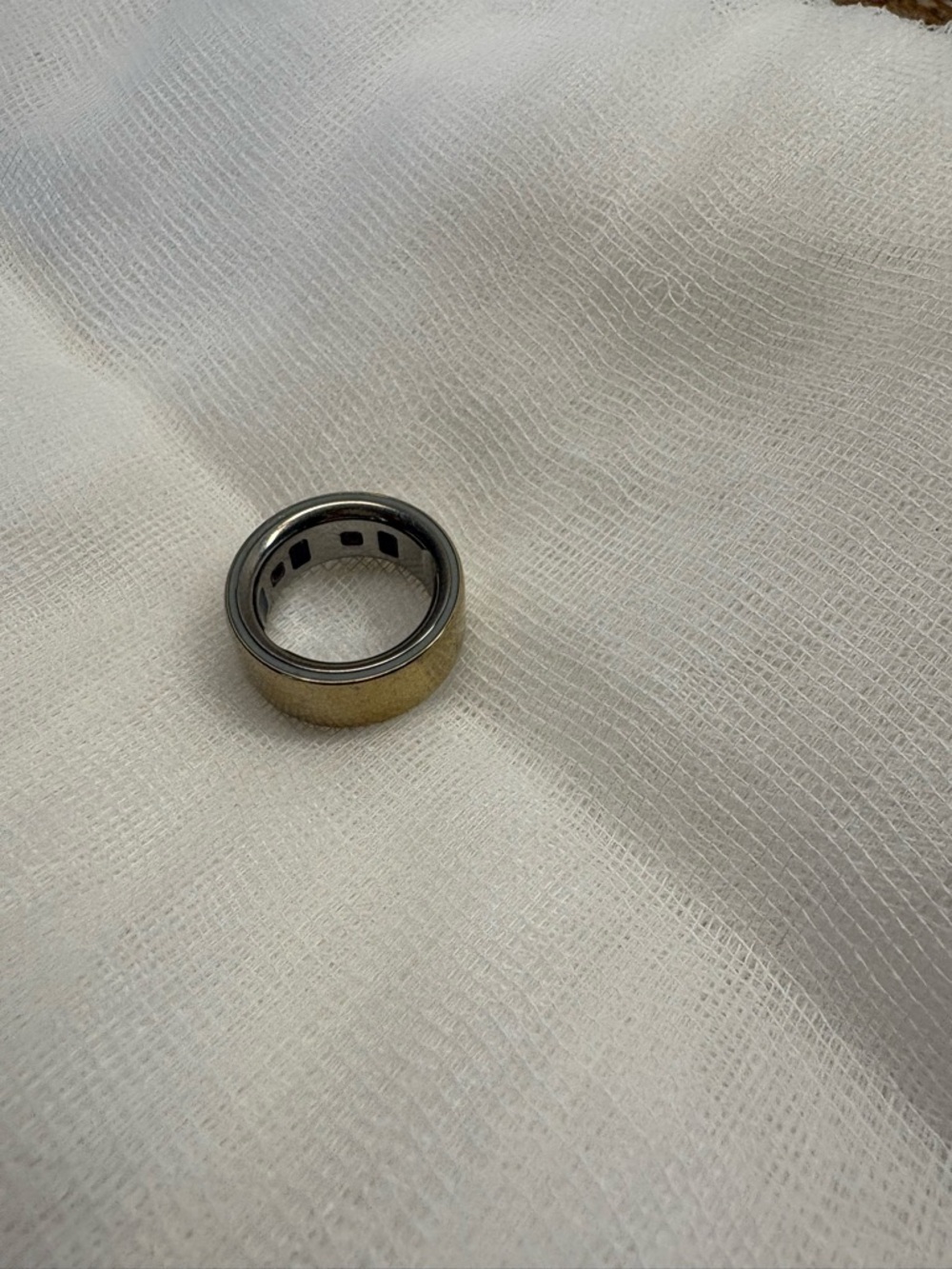 Oura ring size 5 gold